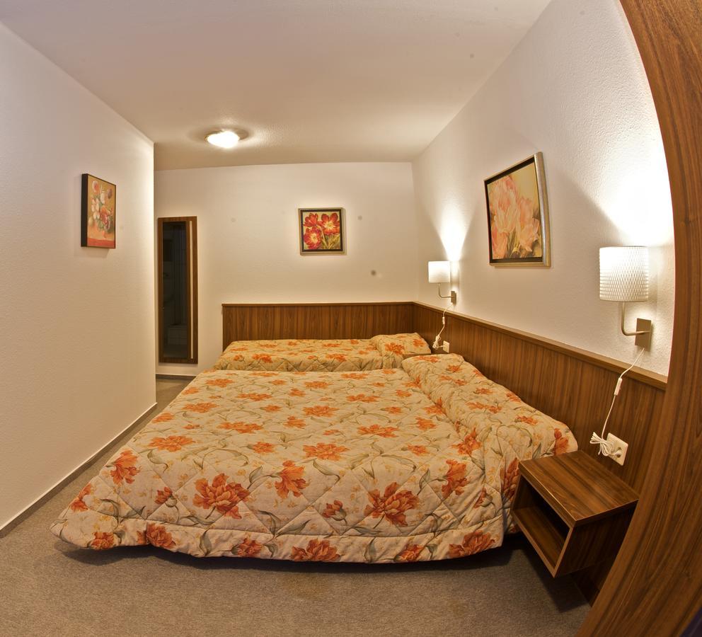 Hotel Weberhof Zittau Bagian luar foto